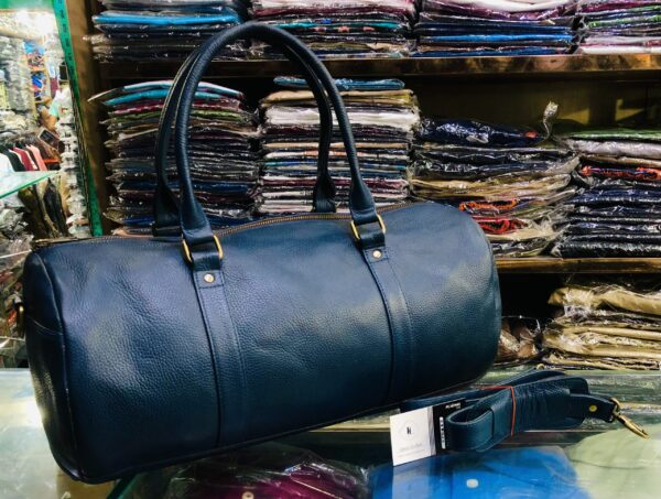 Traveling Shoulder bags in Pakistan | Leather Duffel Bags - Image 2